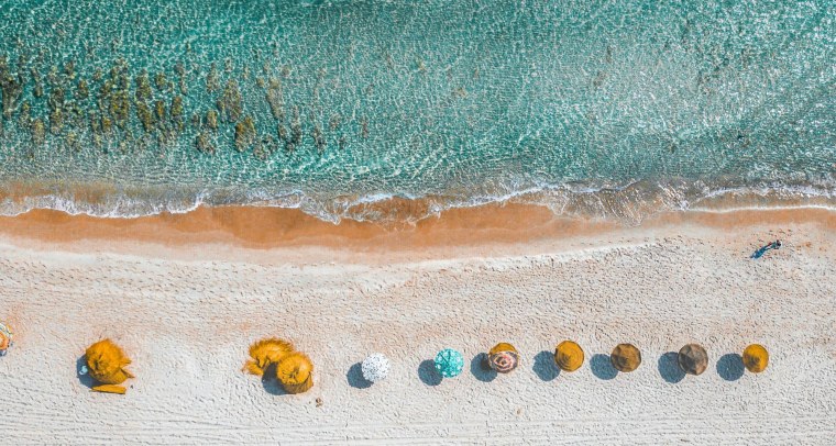 Человек на пляже рисунок сверху вид