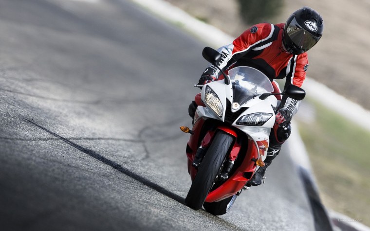 Yamaha r6 скорость