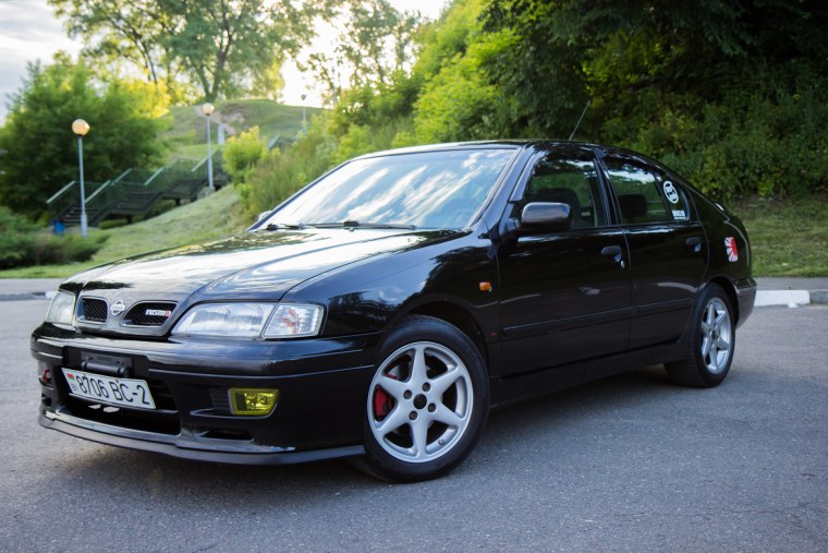 Nissan primera хэтчбек