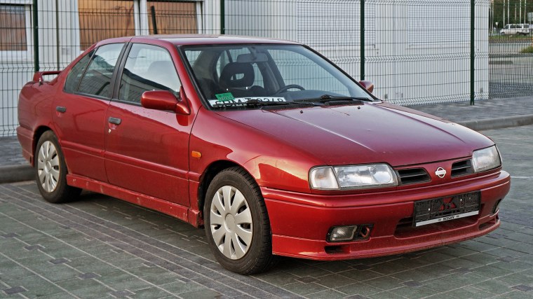 Nissan primera III (p12)