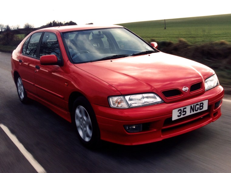 Nissan primera р12 черная