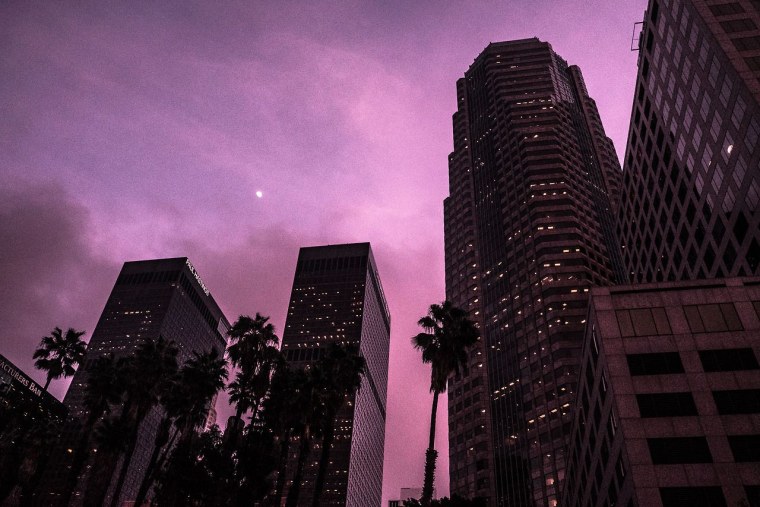 Картина с неоновой подсветкой