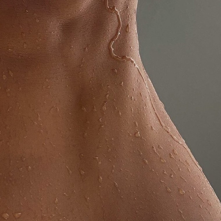 Тело женское эстетично