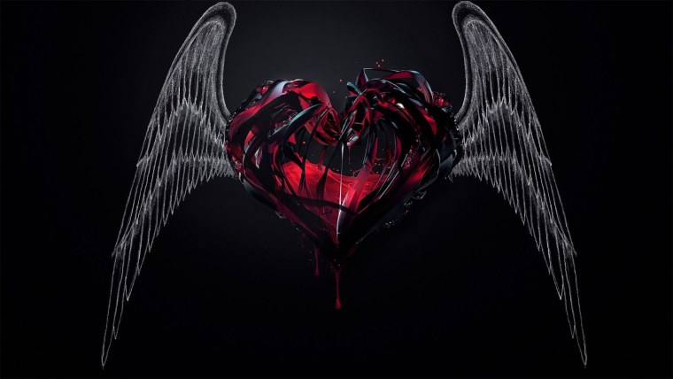 Черное сердце с крыльями