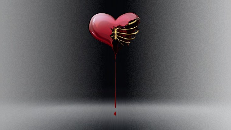 Разбитое сердце с надписью