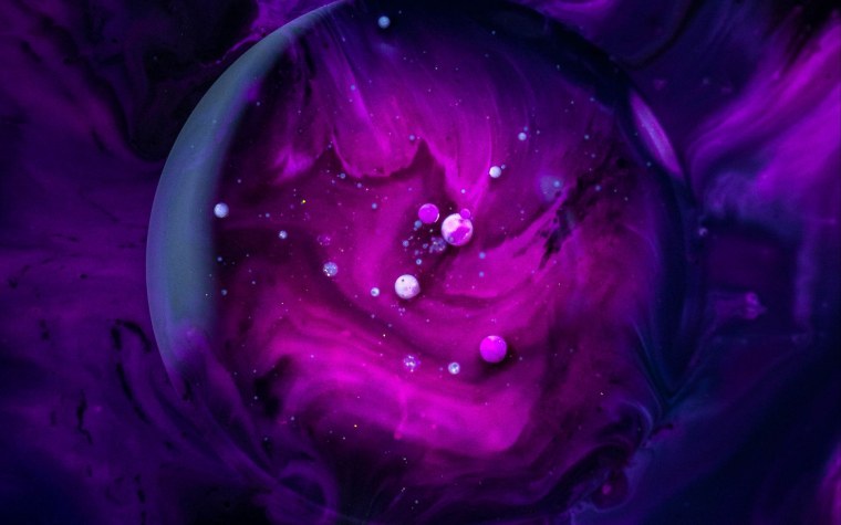 Фиолетовые обои на телефон