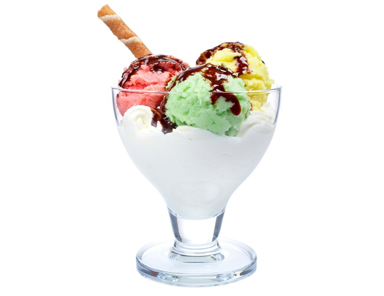 Мороженое в вазочке