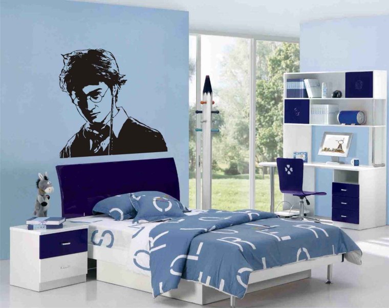 Виниловые наклейки на стену Гарри Поттер