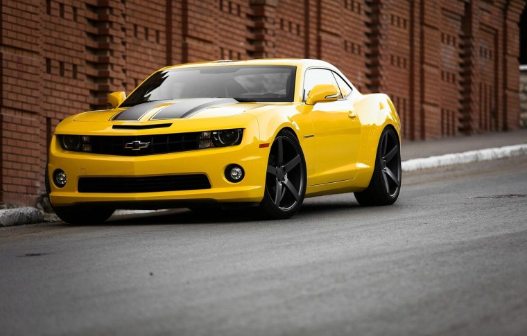 Chevrolet Camaro zl1 Yellow