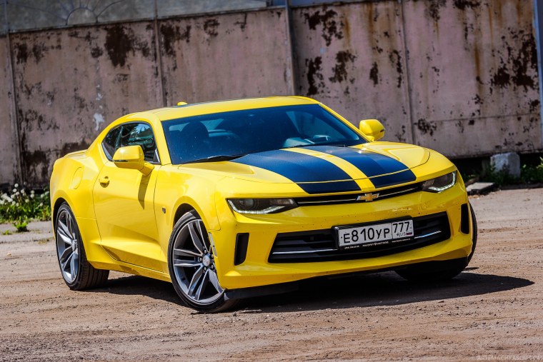 Chevrolet Camaro 2020 желтый