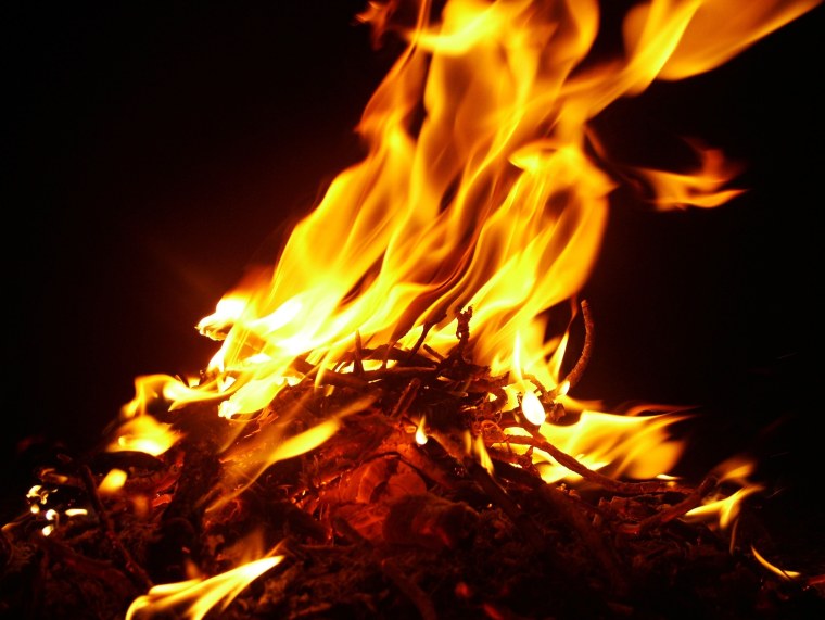 Сильное пламя