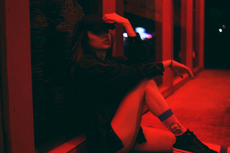 Эстетика красного девушка