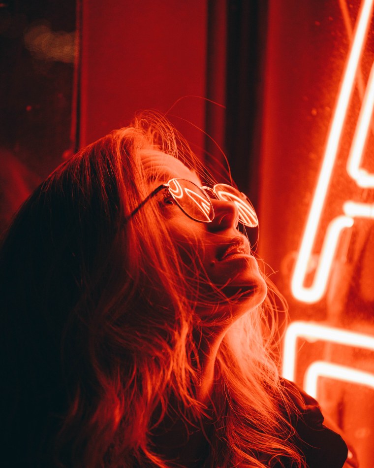 Фотосессия в неоновом стиле