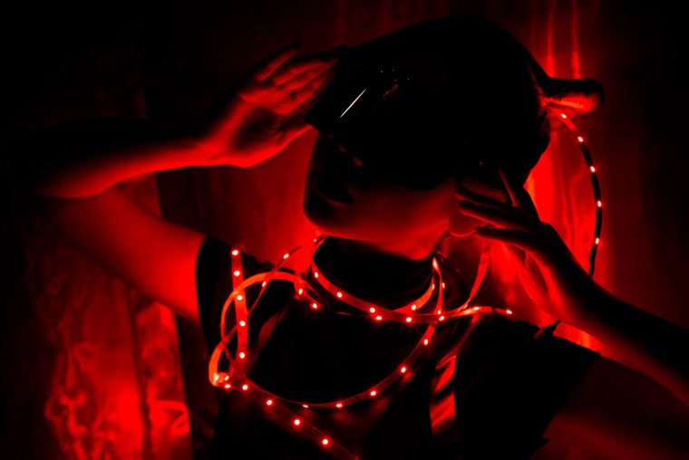 Красный неон Эстетика девушка