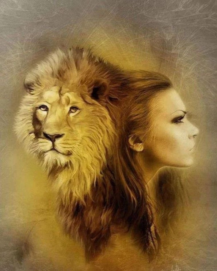 Женщина Лев