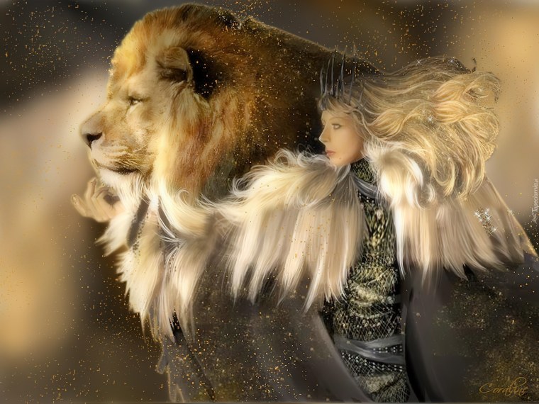 Девочка обнимает Льва