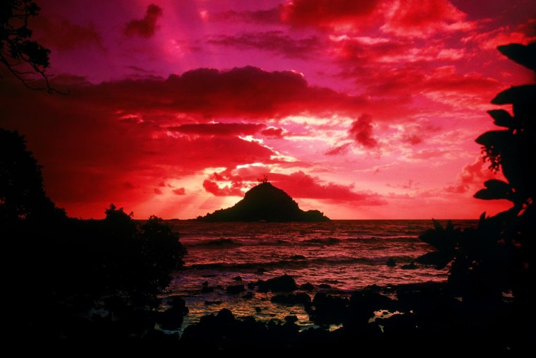 Красно розовый закат