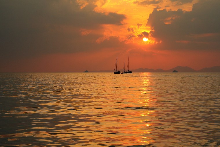 Закат на море