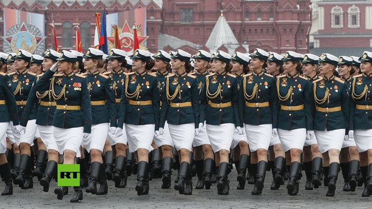 Женский батальон на параде Победы 2019