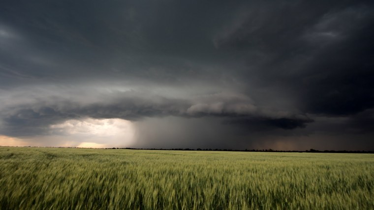 Кучево-дождевые облака гроза
