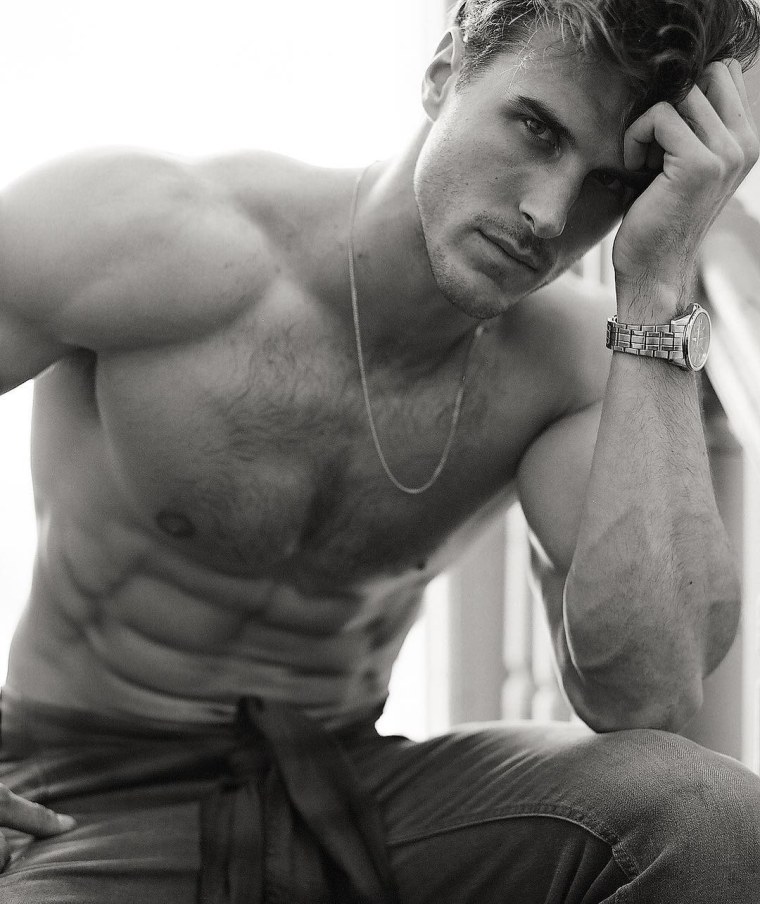 Красивые парни торс