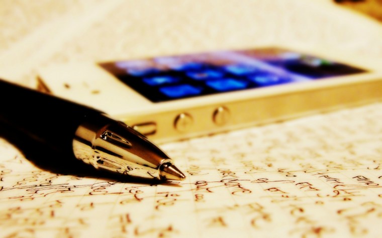 Ноутбук и телефон