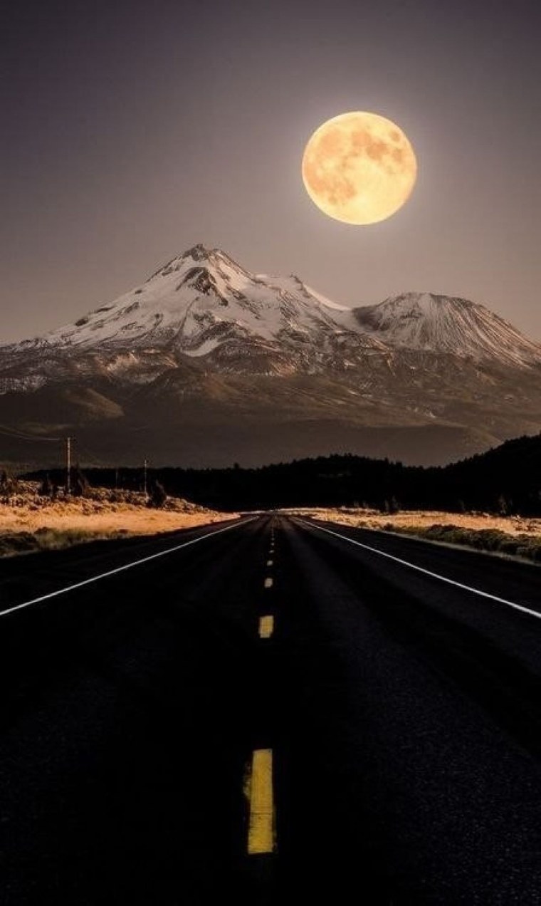 Ночь Луна дорога