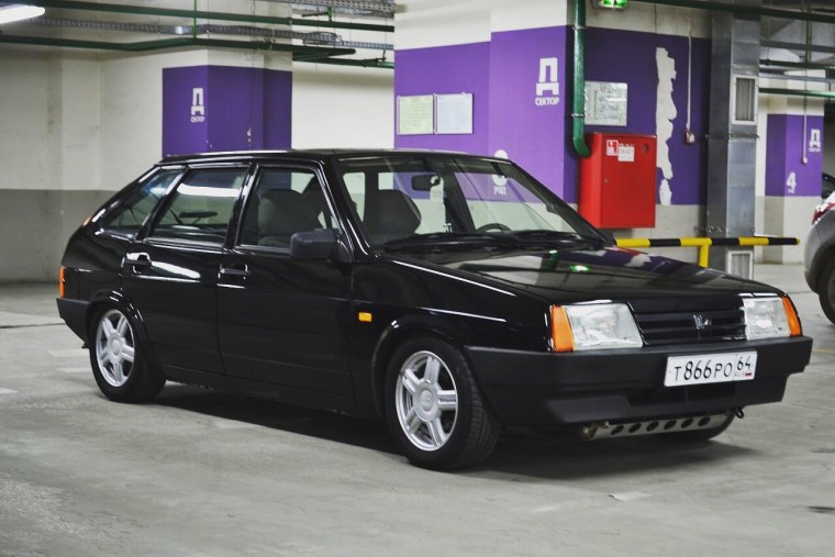 ВАЗ 21099 бандитка белая