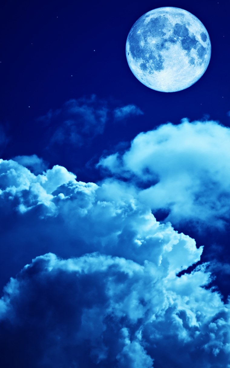 Луна в облаках