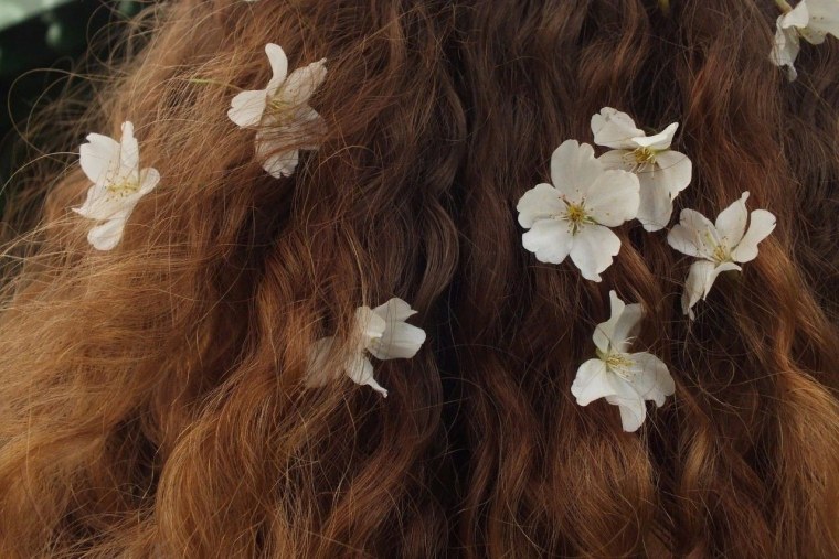 Цветы в волосах Эстетика