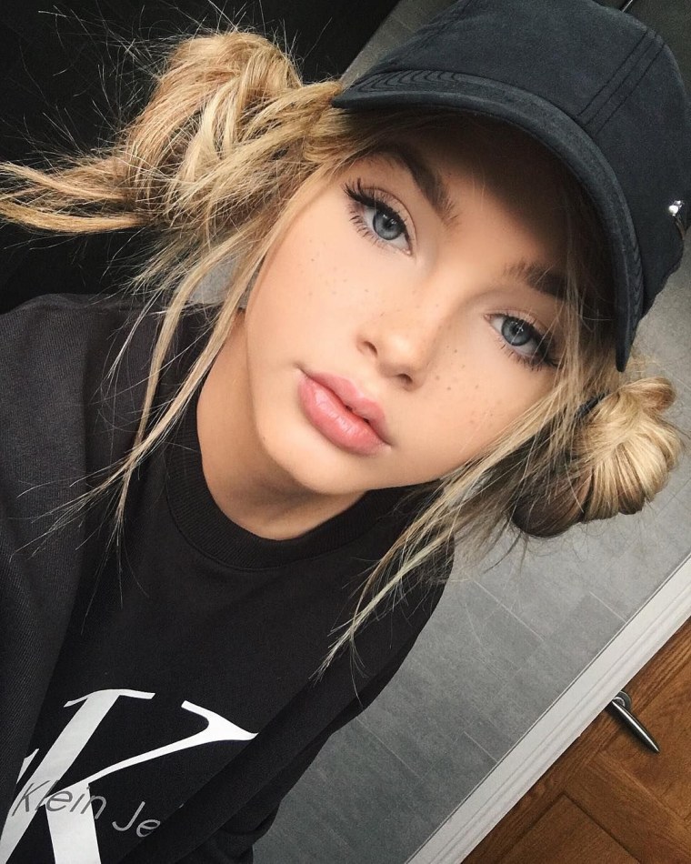 София Митчелл, 16 лет