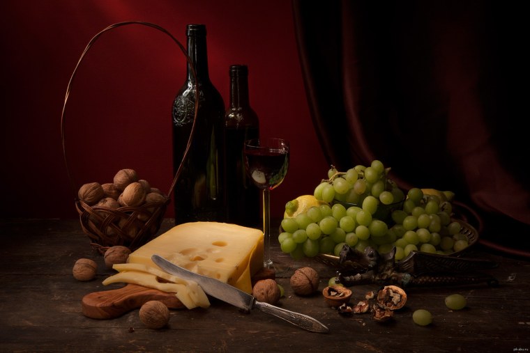 Натюрморты вино и виноград