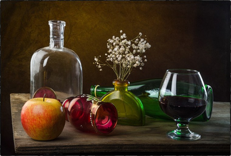 Натюрморт со стеклом
