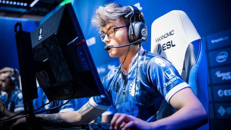 Твист КИБЕРСПОРТСМЕН