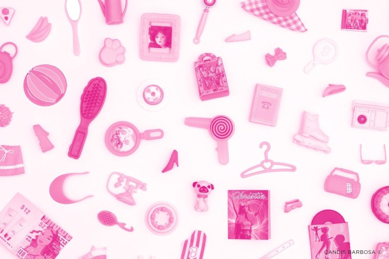 Надпись Барби на розовом фоне