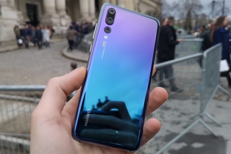 КАКВВГ выглядит главный экран телефона Huawei 6