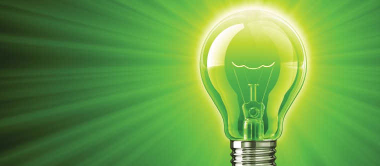 Зелёные огоньки на окне