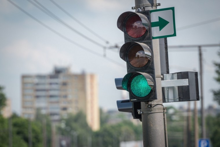 Светофор со стрелкой