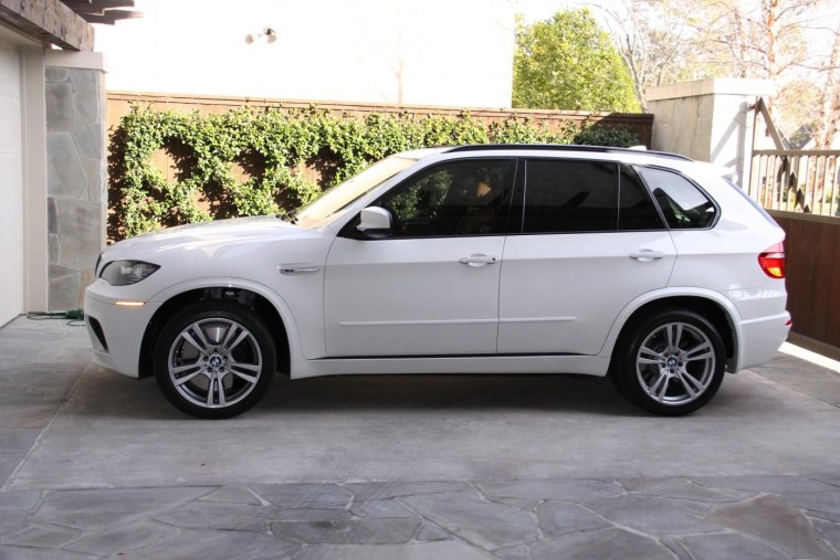 БМВ х5 е70 белый