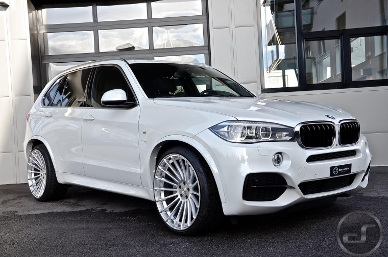 BMW x5 (e70) белый обвес