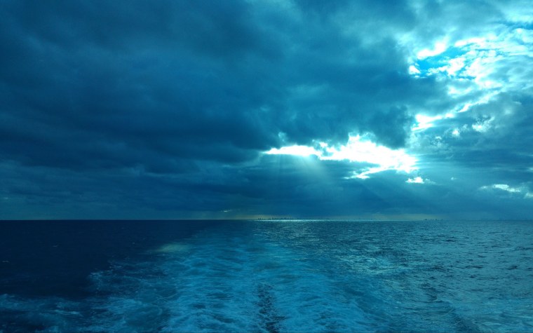 Темное море