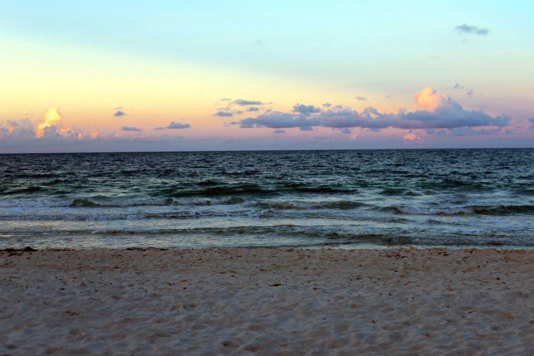 Море вдалеке