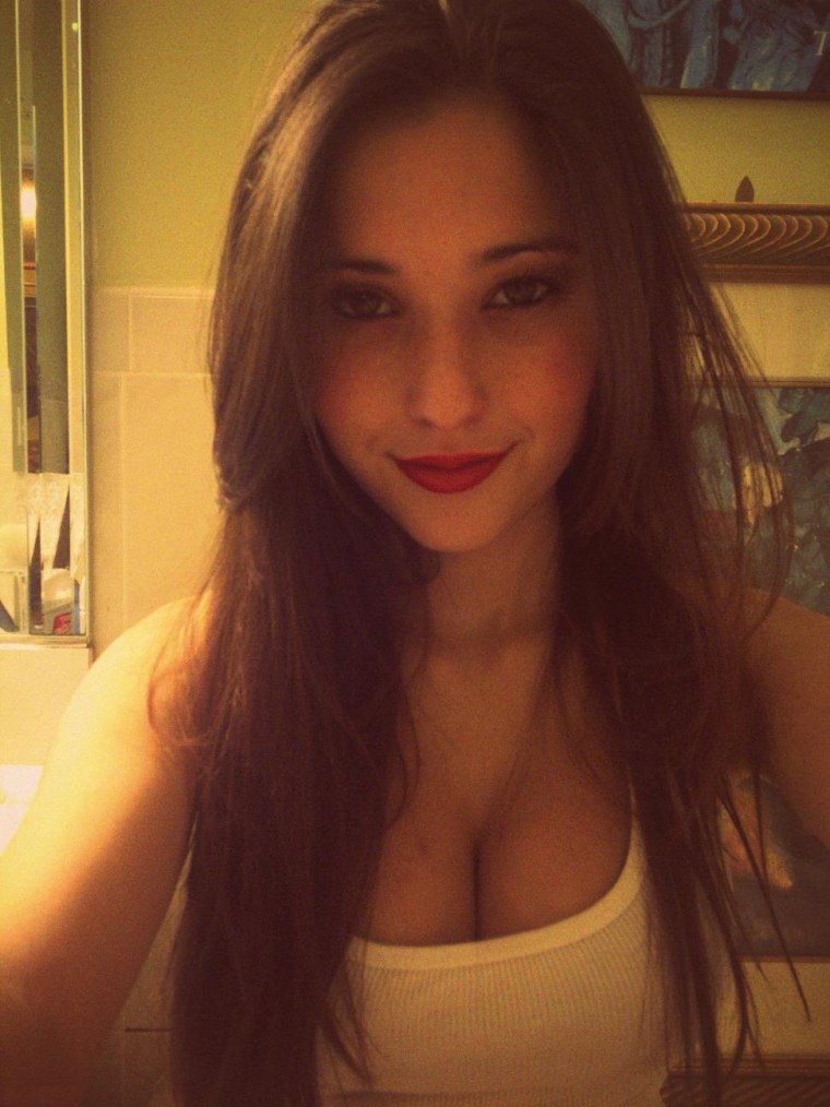 Энджи Варона в 18 лет