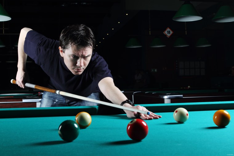 Игра в бильярд