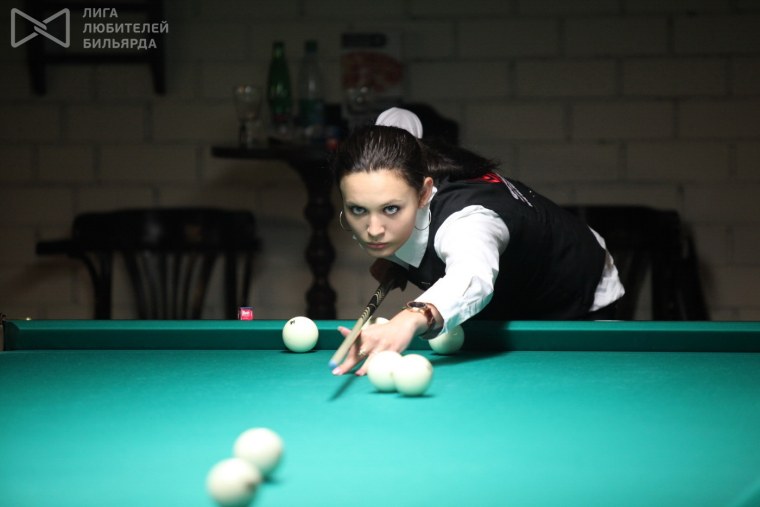 Анна Клестова бильярд