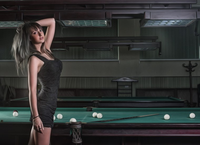 Бильярд девушки