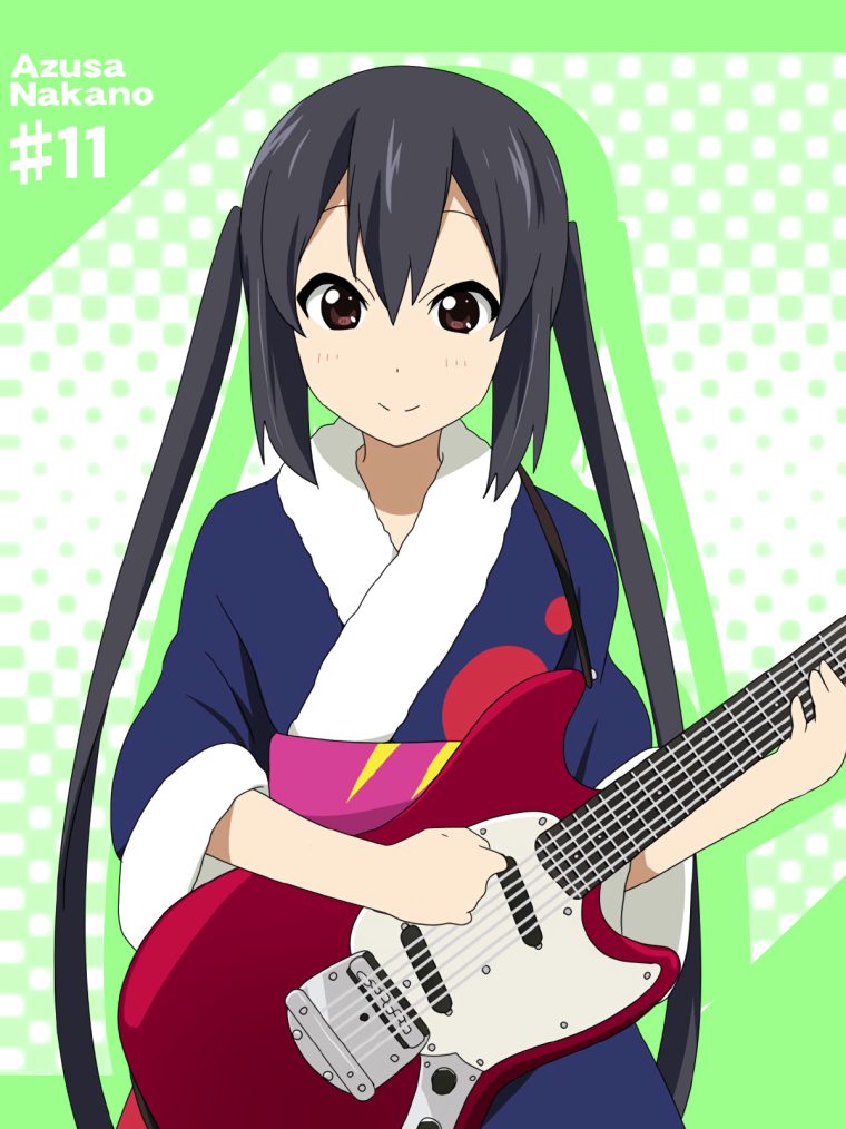 Адзуса Накано с гитарой