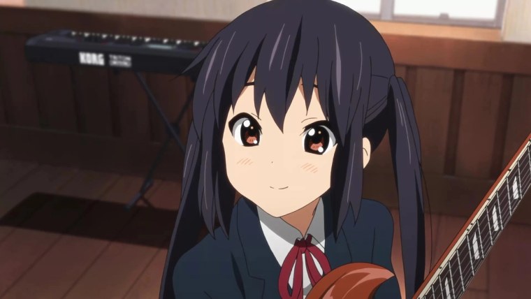 Адзуса Накано