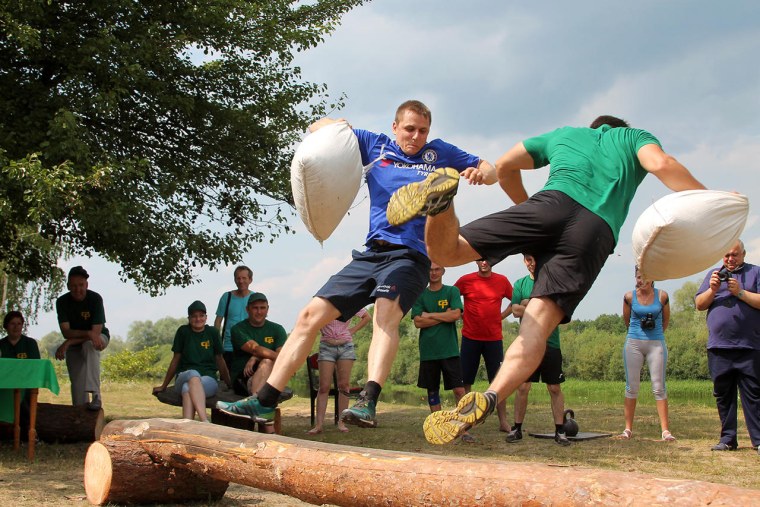 Эстафета в мешках