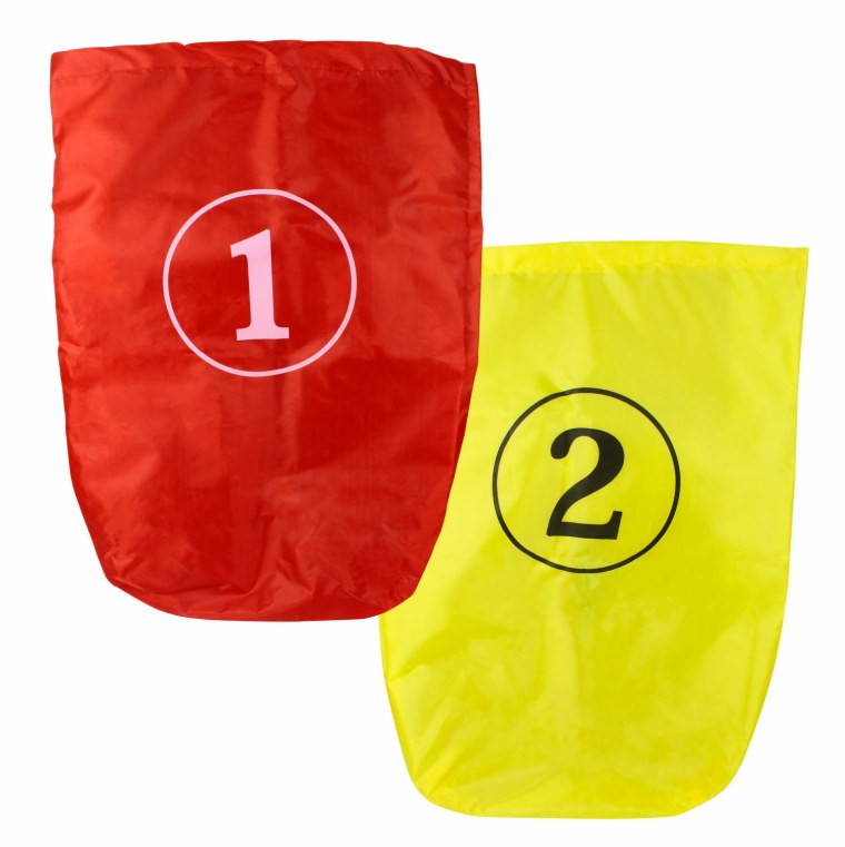 Прыжки в мешках дети